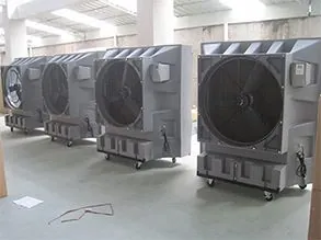 ECO-12000: climatizadores evaporativos industriales con ventilador grande en una fábrica