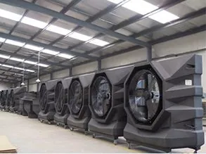 ECO-12000: fila de climatizadores evaporativos industriales negros en una fábrica